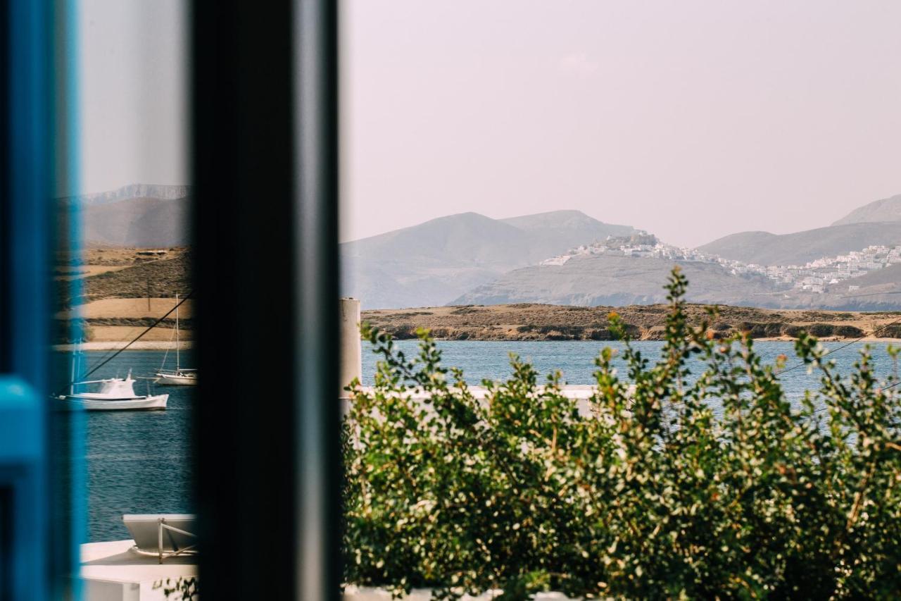 Akrotiri Analipsi  Bagian luar foto